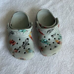 CROCS Kids Light Gray Car Print Water Clogs